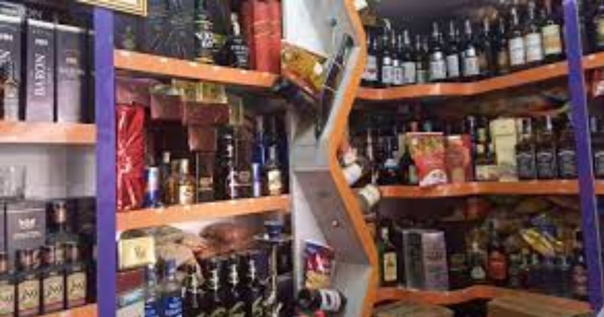 Liquor traders oppose New Excise Policy